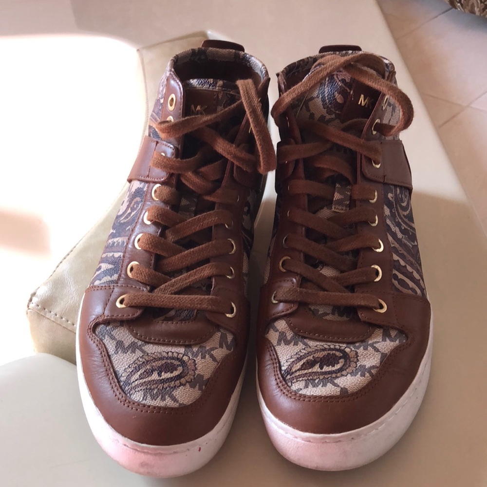 Women's Sneakers
